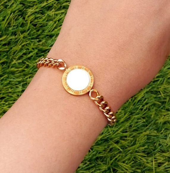 White Shell Bracelet